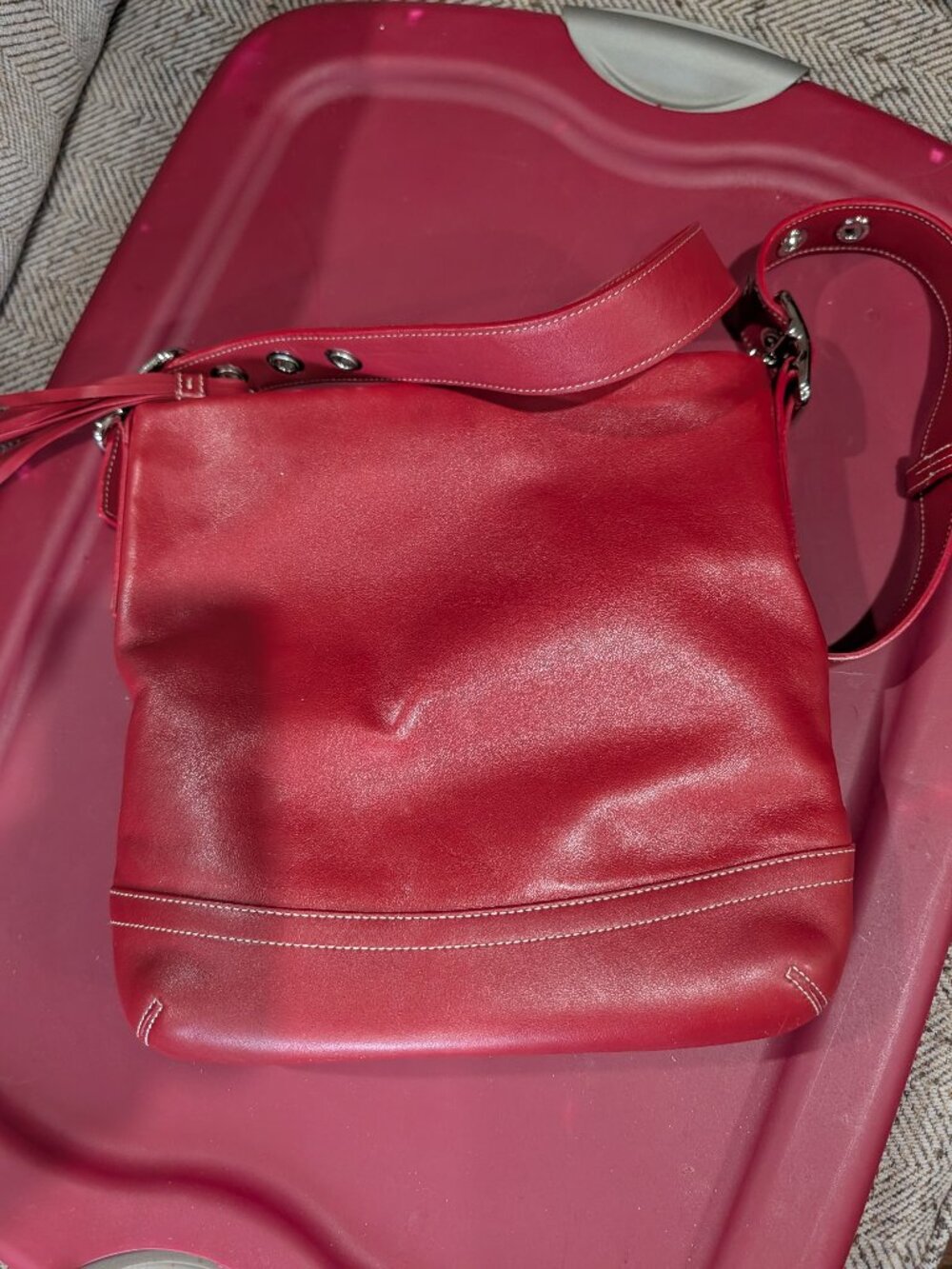 Vintage COACH Red Leather Crossbody Bag #J052-1415